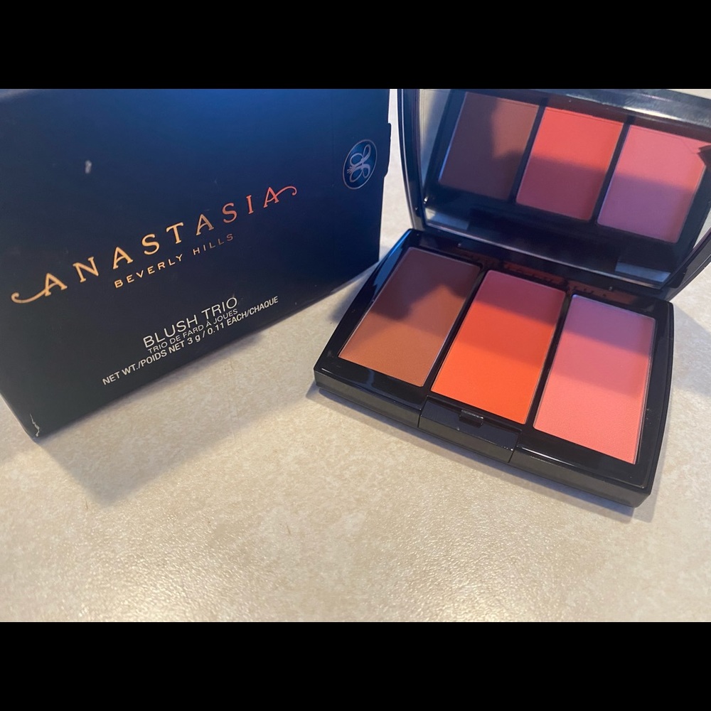 Anastasia Beverly Hills blush trio